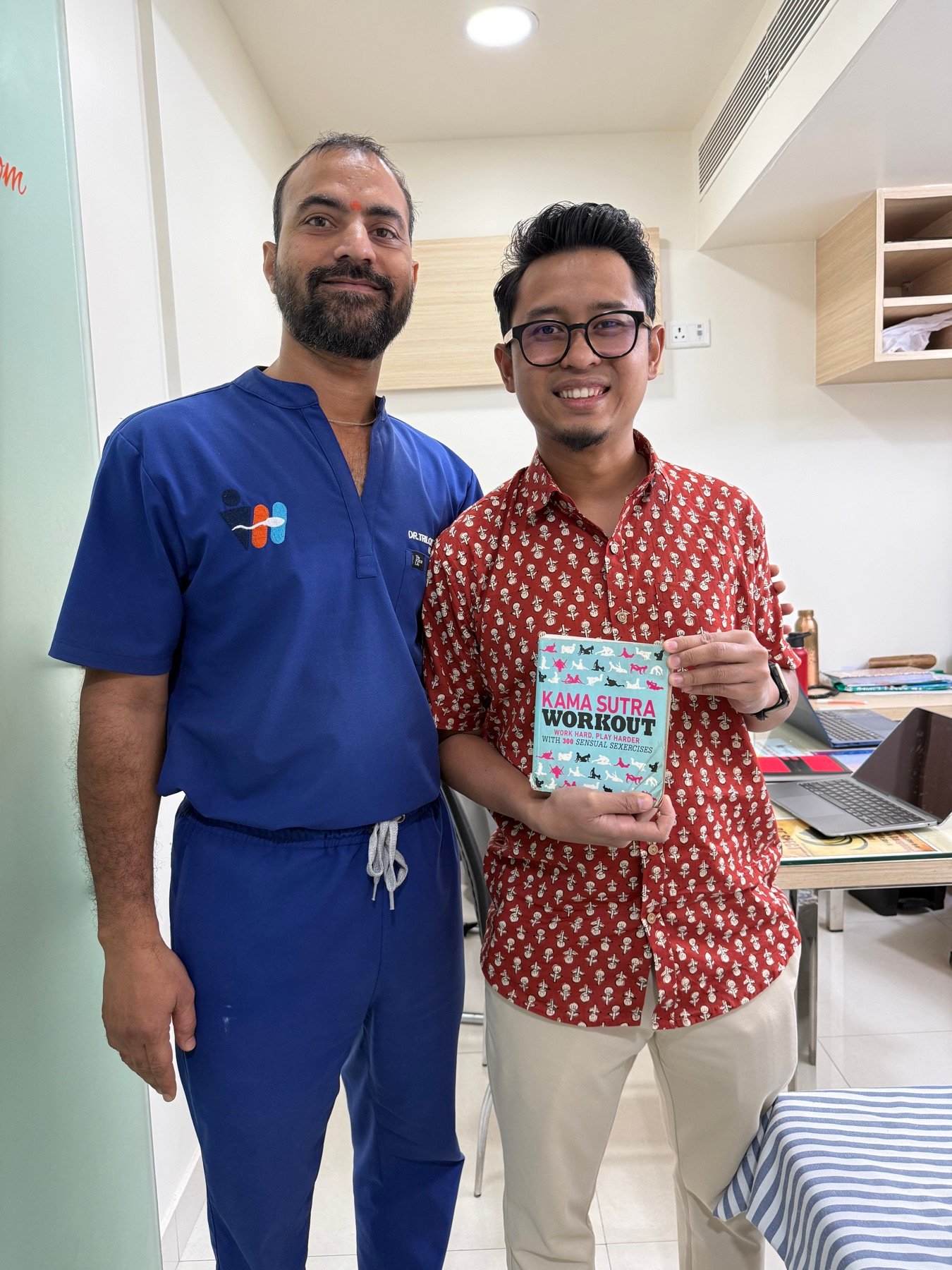 Dr Qim bersama pakar andrologi di India