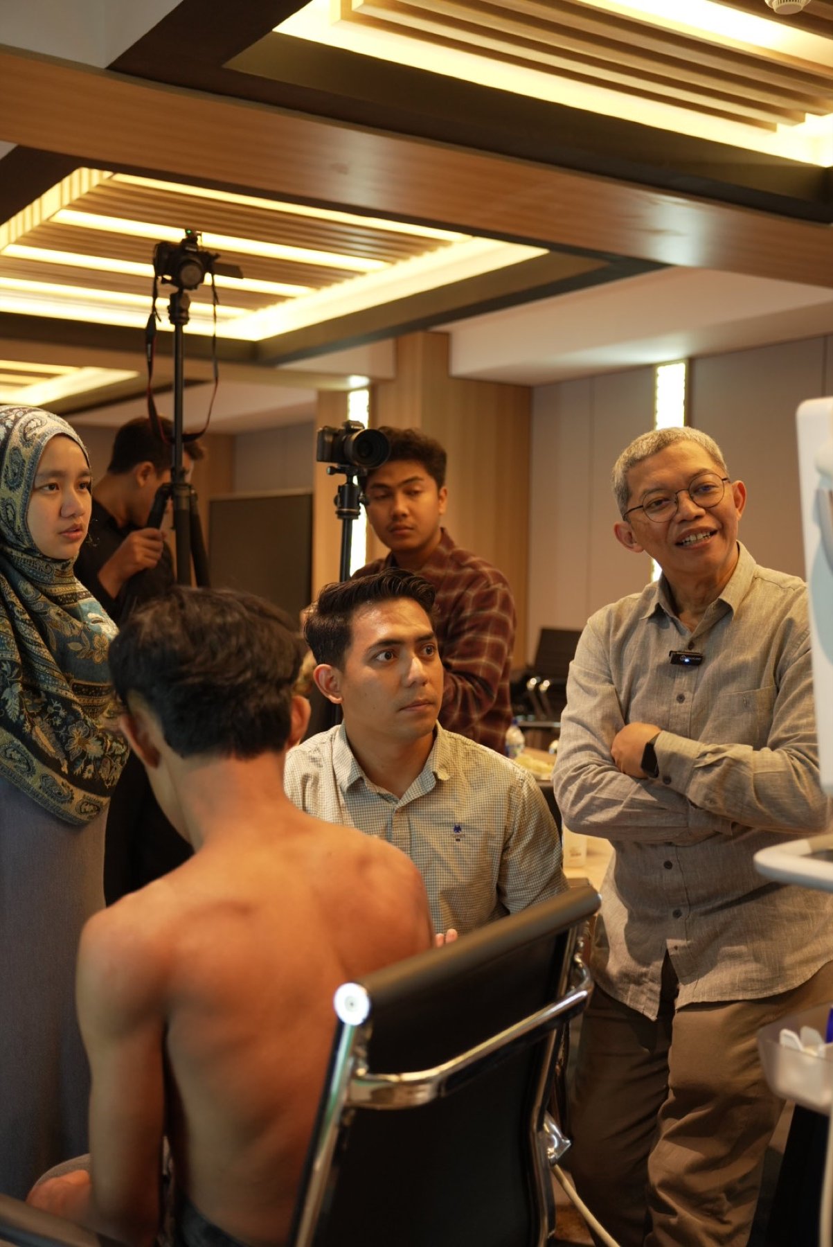 Demonstrasi klinikal semasa kursus ultrasound di Jakarta